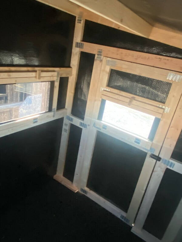 5x6  4 Sided Hunting Blind 4 Tinted Windows