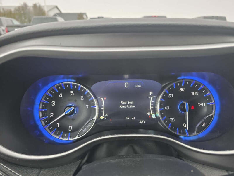 2026 Chrysler Pacifica Select