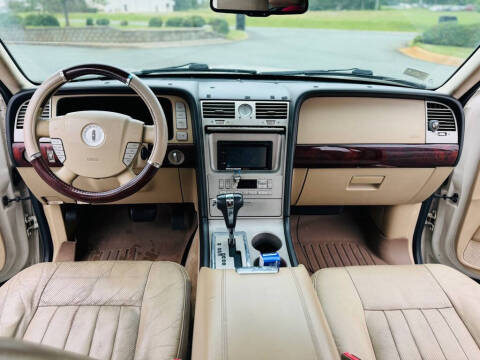 2006 Lincoln Navigator Luxury