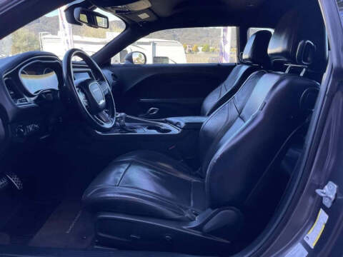 2015 Dodge Challenger SXT Plus