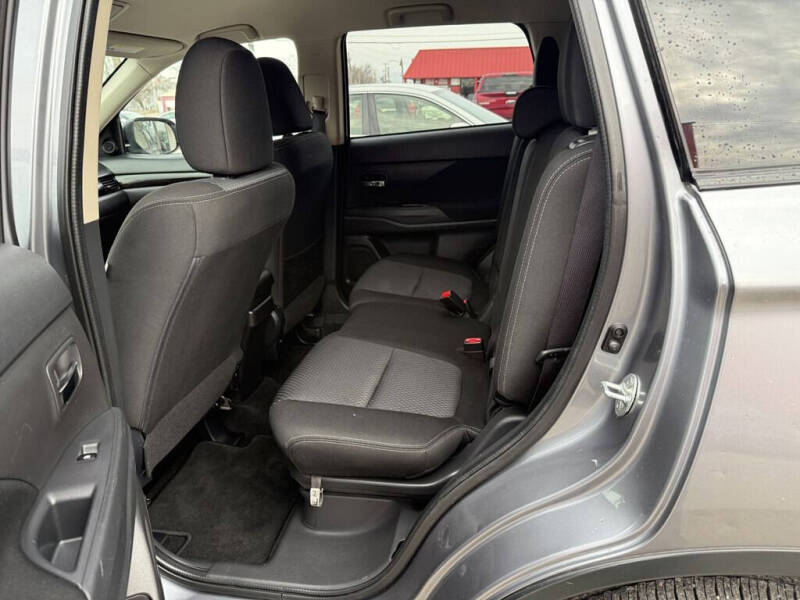 2016 Mitsubishi Outlander SE