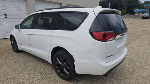 2018 Chrysler Pacifica Touring Plus