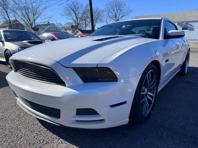 2014 Ford Mustang GT Premium photo 3