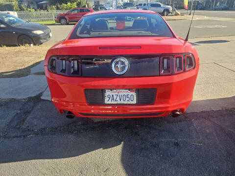 2014 Ford Mustang V6