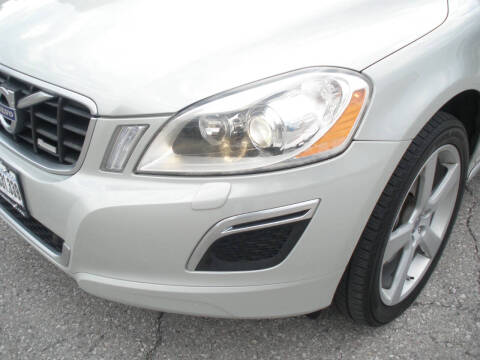 2011 Volvo XC60 T6 R-Design