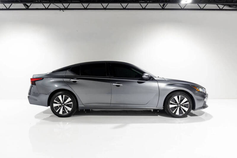 2021 Nissan Altima 2.5 SV