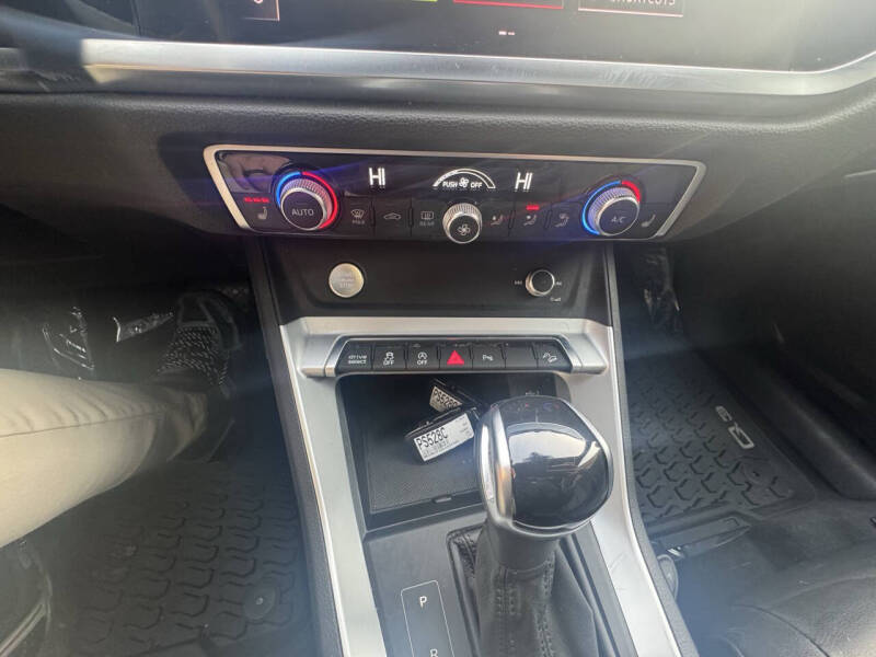 2020 Audi Q3 quattro Premium 45 TFSI