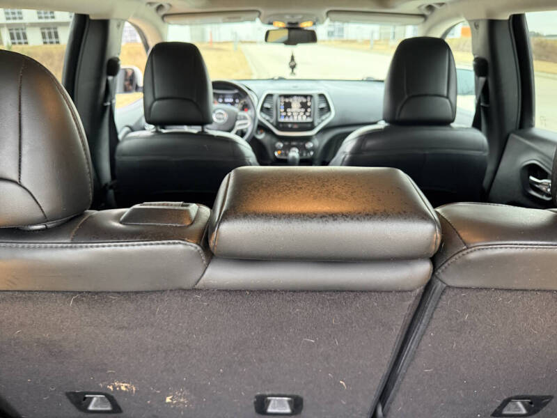 2017 Jeep Cherokee Overland