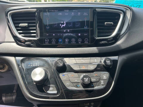 2019 Chrysler Pacifica Touring L Plus