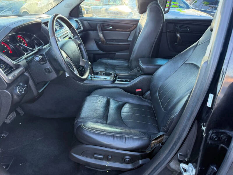 2016 GMC Acadia Denali