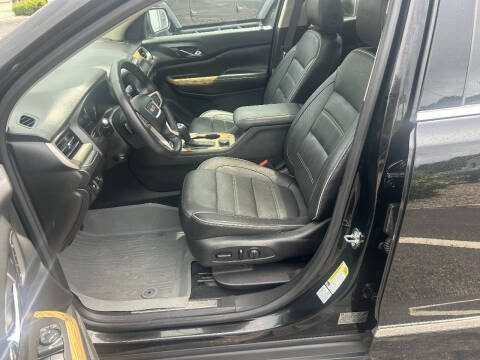 2017 GMC Acadia Denali
