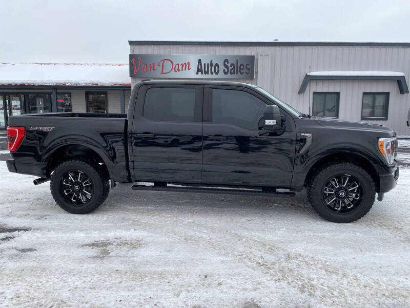 2023 Ford F-150 XLT's photo