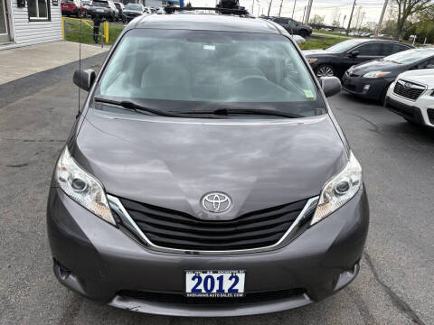 2012 Toyota Sienna LE 7-Passenger Auto Access Seat