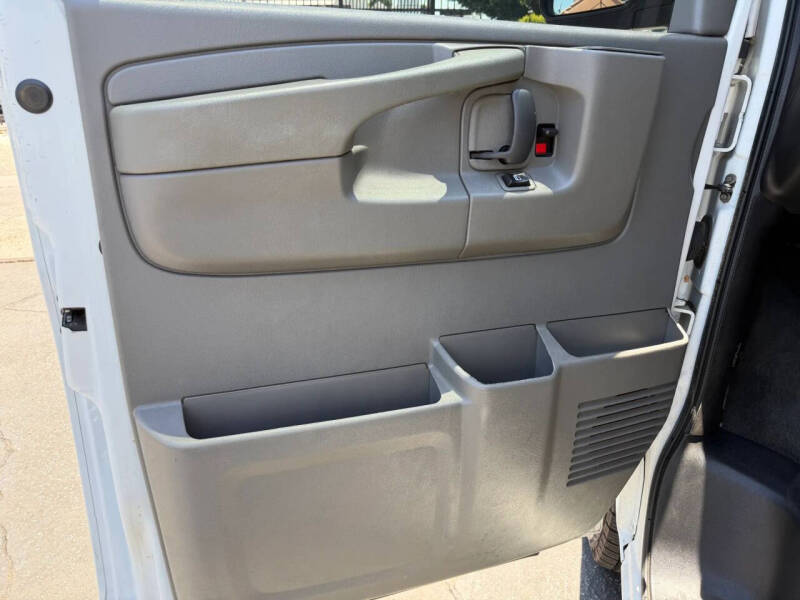 2014 Chevrolet Express LT 2500