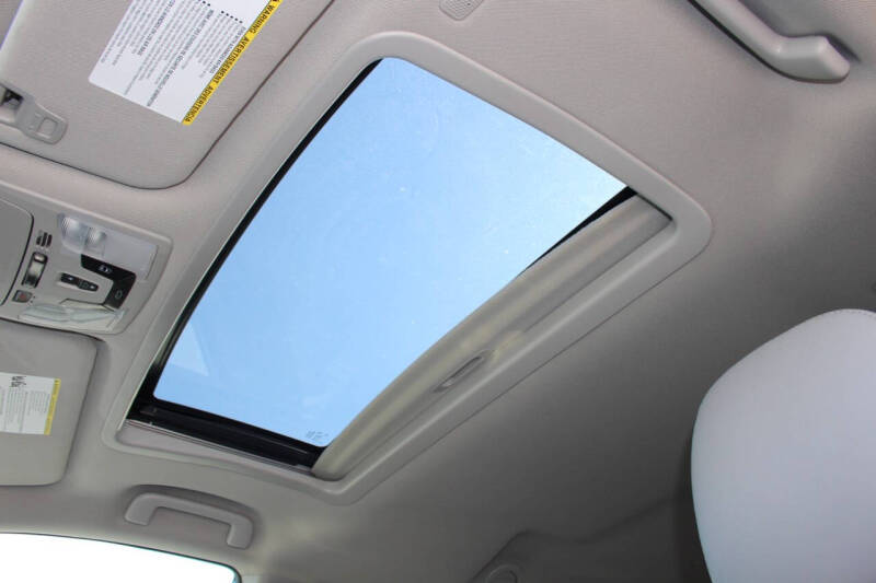 2020 Toyota Sienna XLE 8-Passenger