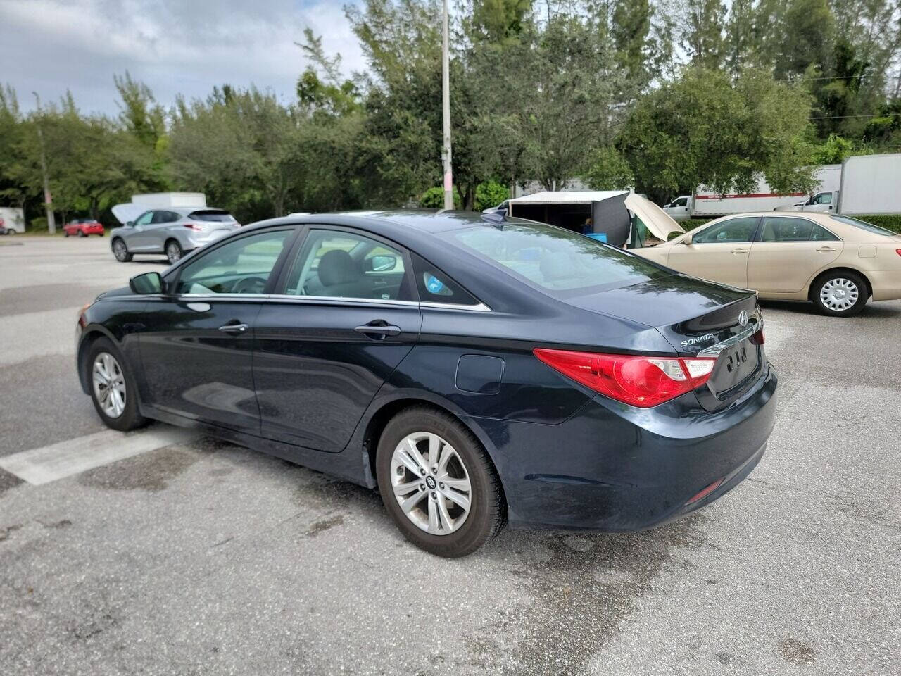 2013 HYUNDAI Sonata Sedan - $6,975