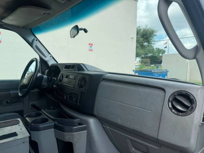 2009 Ford E-Series E-250