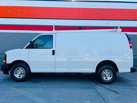 2017 Chevrolet Express 2500
