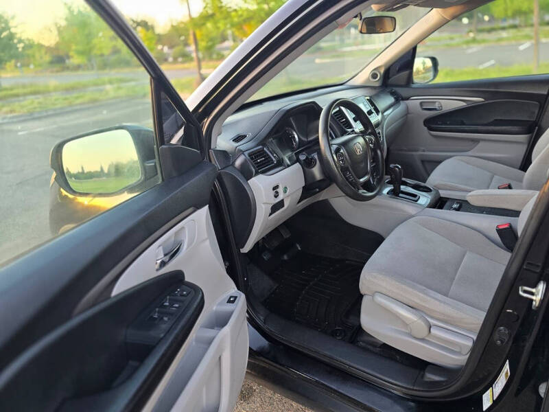 2016 Honda Pilot LX
