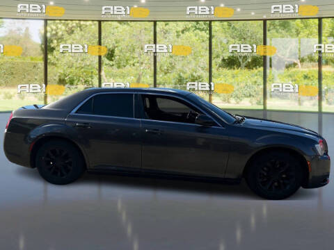 2016 Chrysler 300 Limited Anniversary