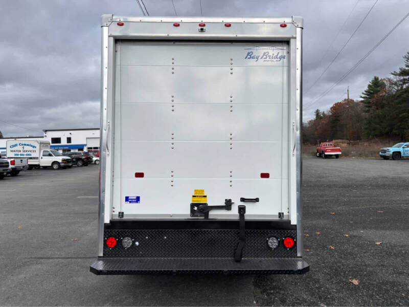 2025 Chevrolet Express 3500