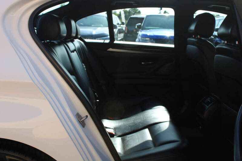 2016 BMW 5 Series 528i