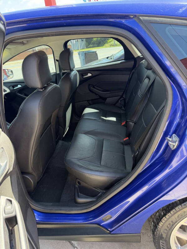 2015 Ford Focus SE - Photo 6