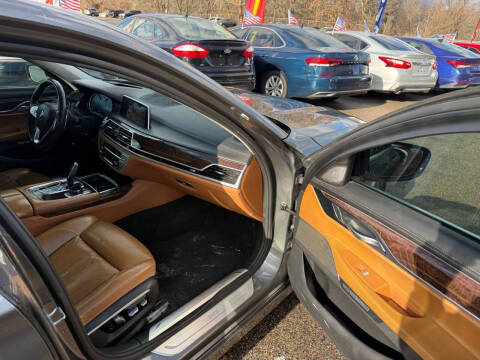 2016 BMW 7 Series 750i xDrive