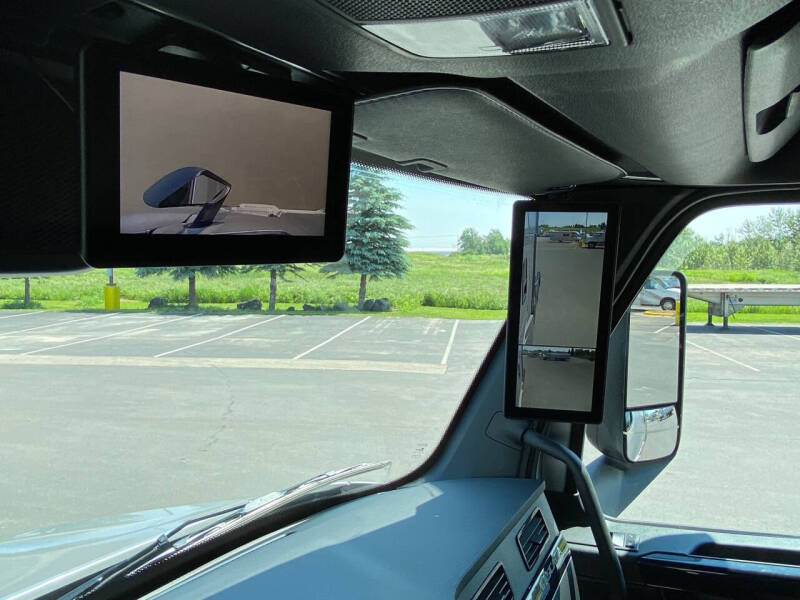 2026 Freightliner Cascadia