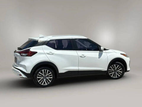 2022 Nissan Kicks SV