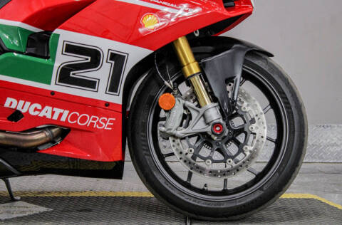 2023 Ducati Panigale V2