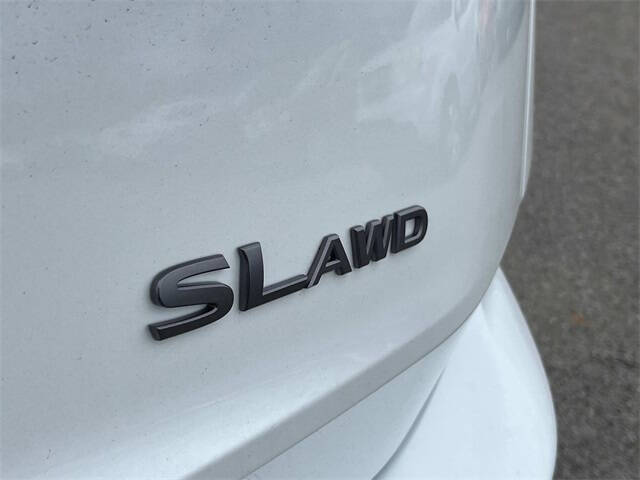 2025 Nissan Rogue SL