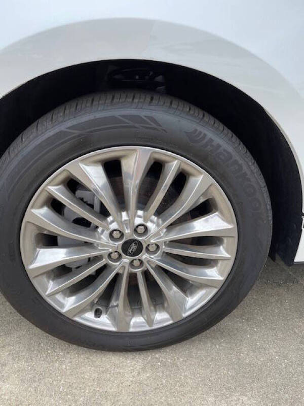 2024 Ford Edge Titanium