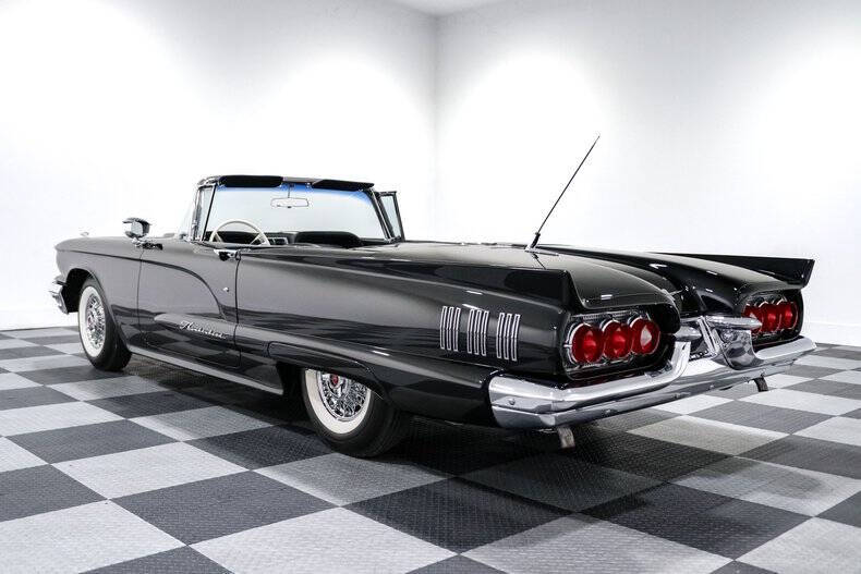 1960 Ford Thunderbird
