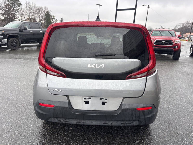 2022 Kia Soul LX