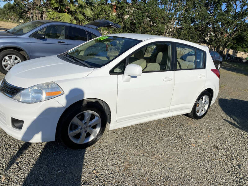 2012 Nissan Versa 1.8 SL