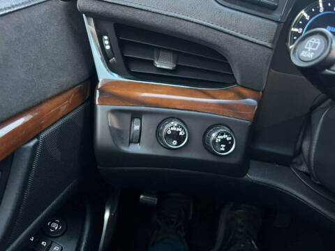 2017 Cadillac Escalade Luxury