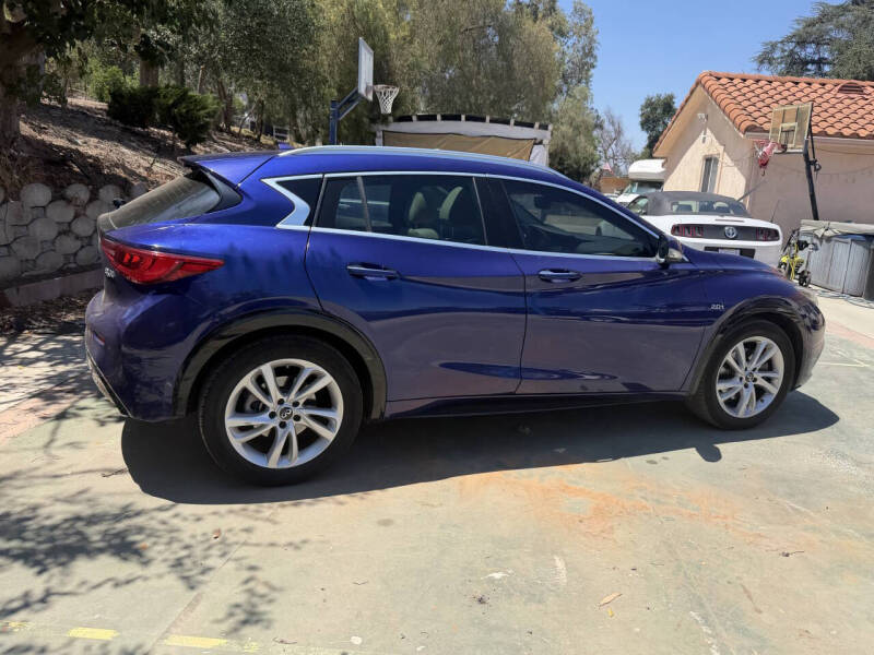 2017 Infiniti QX30 Premium