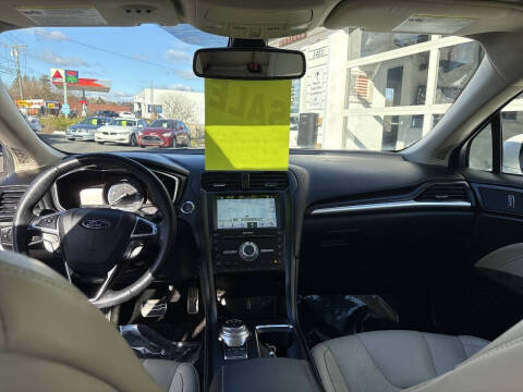 2017 Ford Fusion Hybrid Titanium