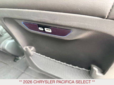 2026 Chrysler Pacifica Select