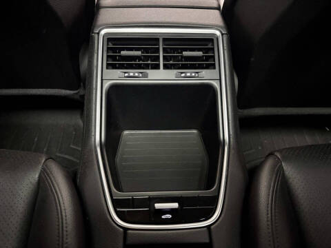 2018 Porsche Panamera 4