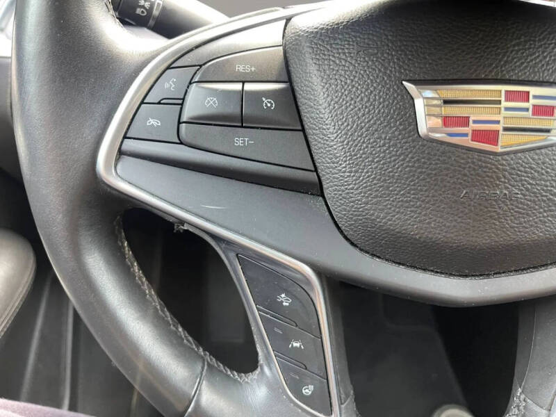 2017 Cadillac XT5 Luxury