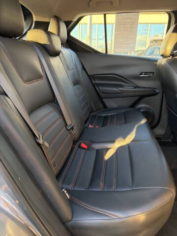 2020 Nissan Kicks SR