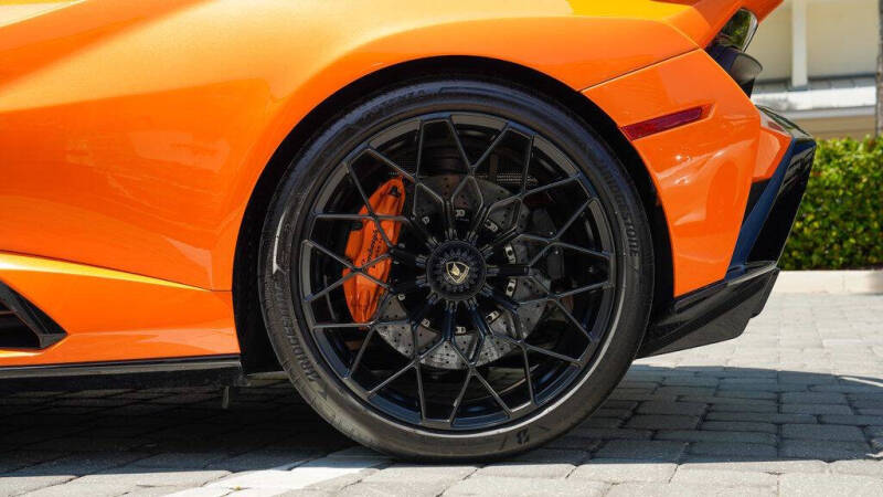 2022 Lamborghini Huracan STO