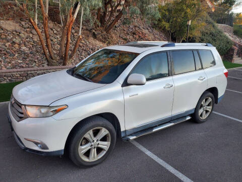 2011 Toyota Highlander for sale at RENEE'S AUTO WORLD in El Paso TX