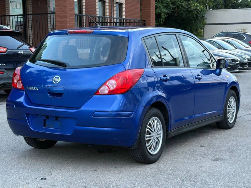 2011 Nissan Versa 1.8 S