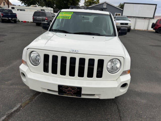 2010 Jeep Patriot Sport photo 2