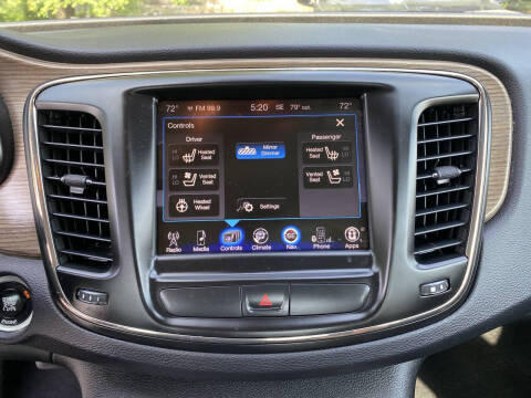 2015 Chrysler 200 C