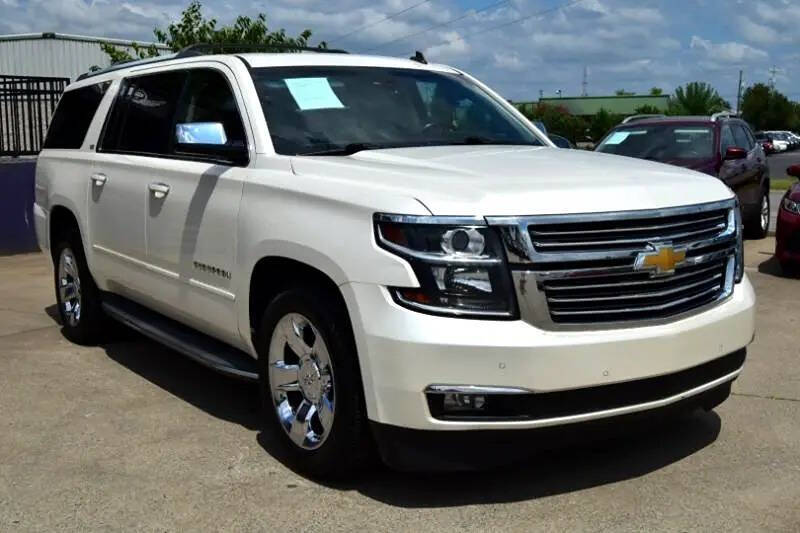 2015 Chevrolet Suburban LTZ's photo