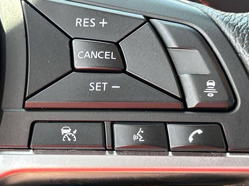 2024 Nissan Versa SR